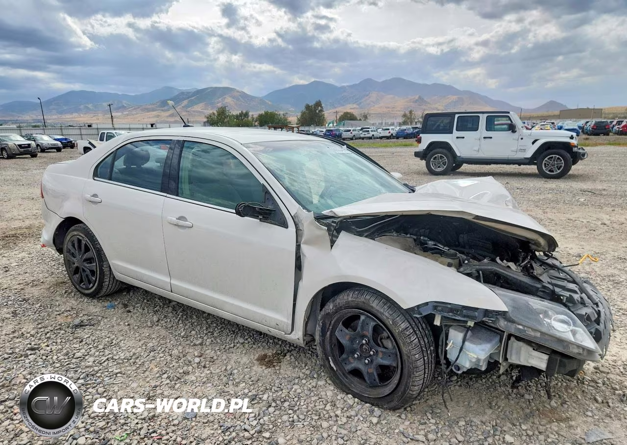 2011 Ford Fusion Se VIN:3FAHP0HG8BR115034 - 4