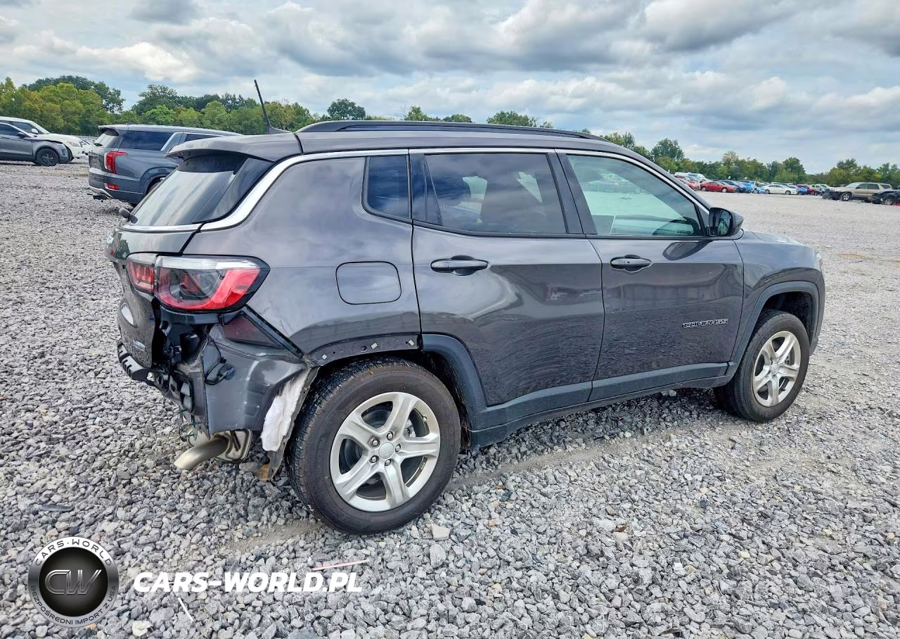 2023 Jeep Compass Latitude VIN:3C4NJDBN5PT509582 - 3