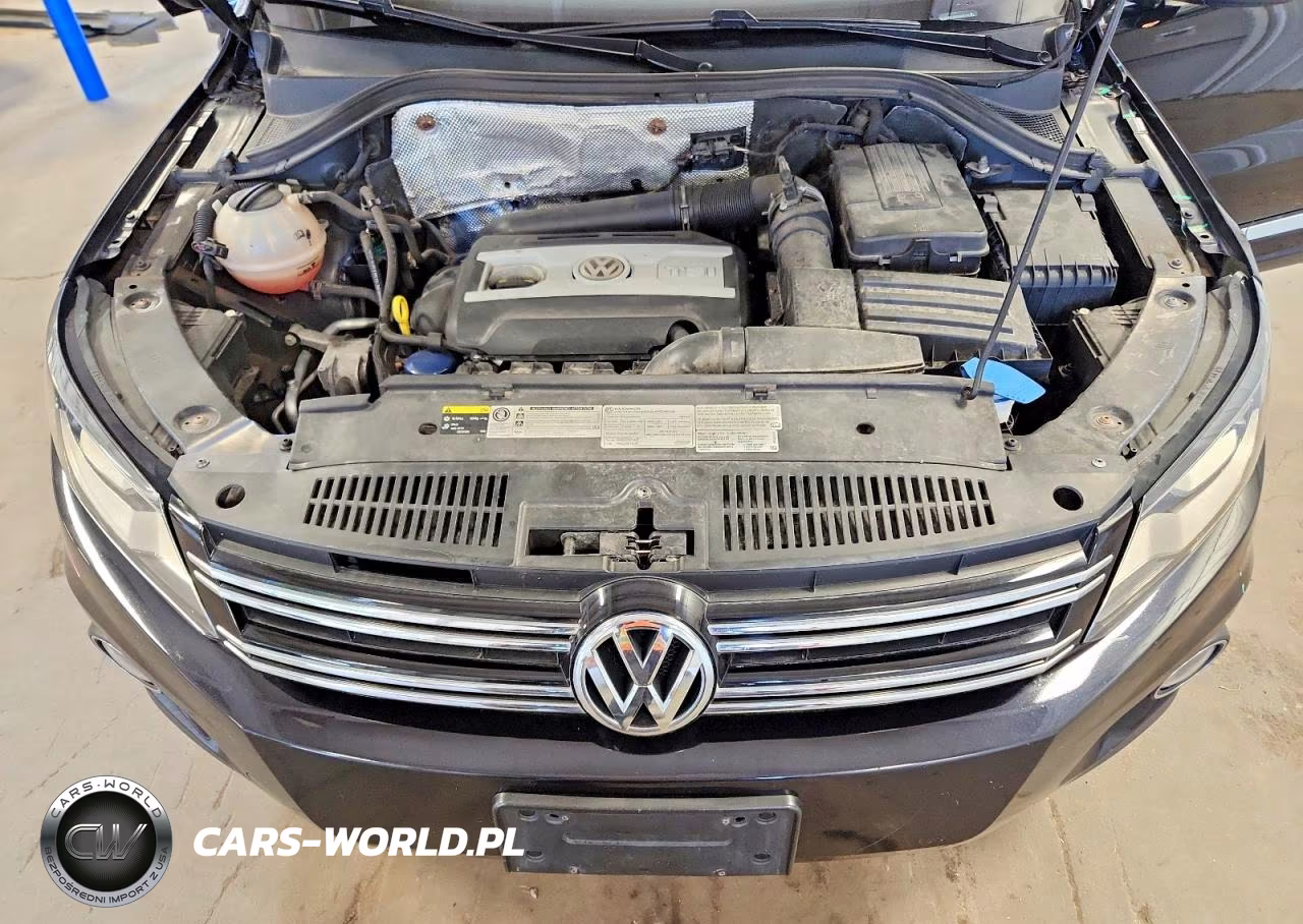 2017 Volkswagen Tiguan Sport VIN:WVGUV7AXXHK017083 - 12