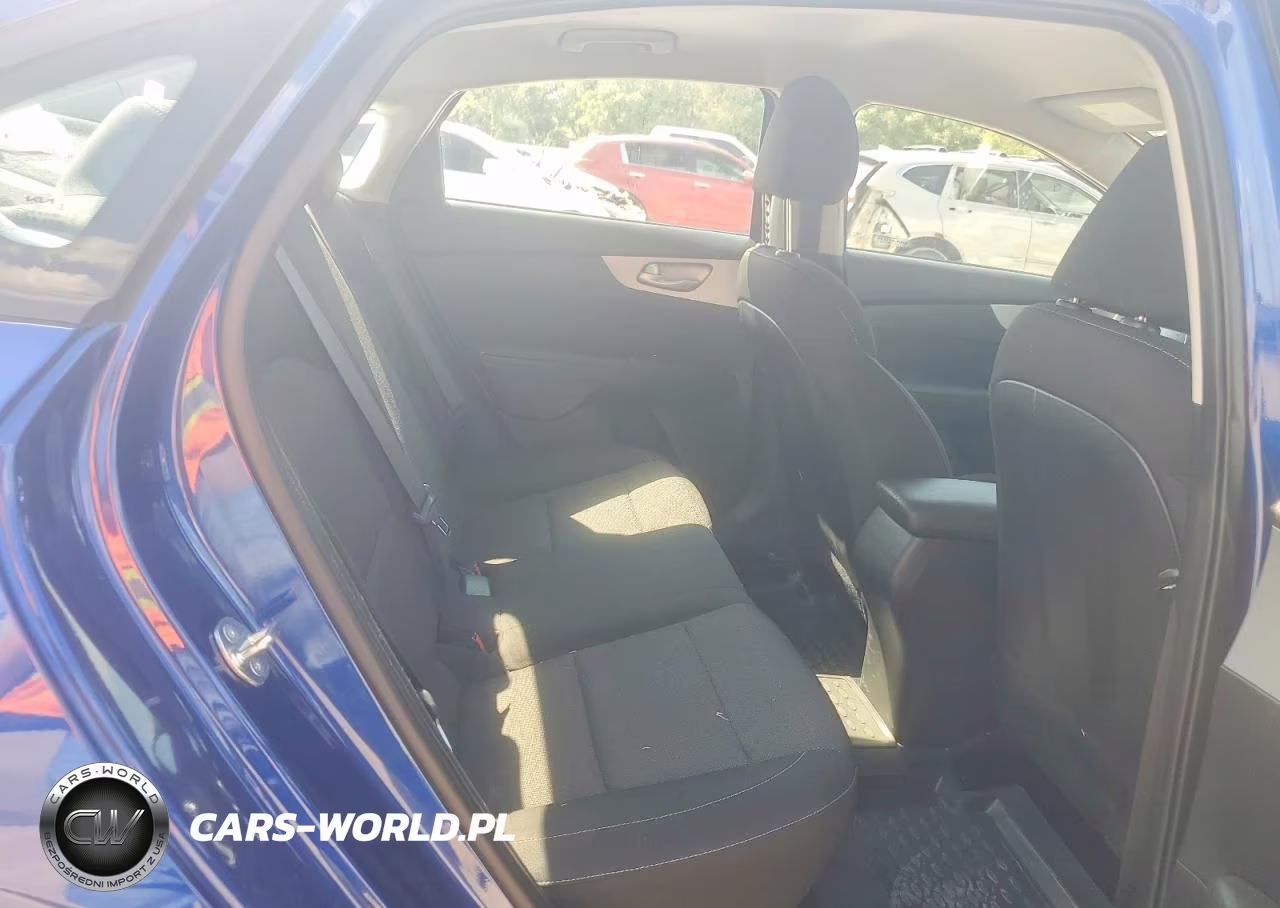 2023 Kia Forte Lxs VIN:3KPF24AD9PE652646 - 10