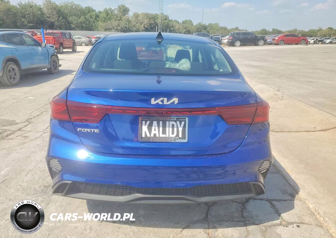 2023 Kia Forte Lxs VIN:3KPF24AD9PE652646 - 6