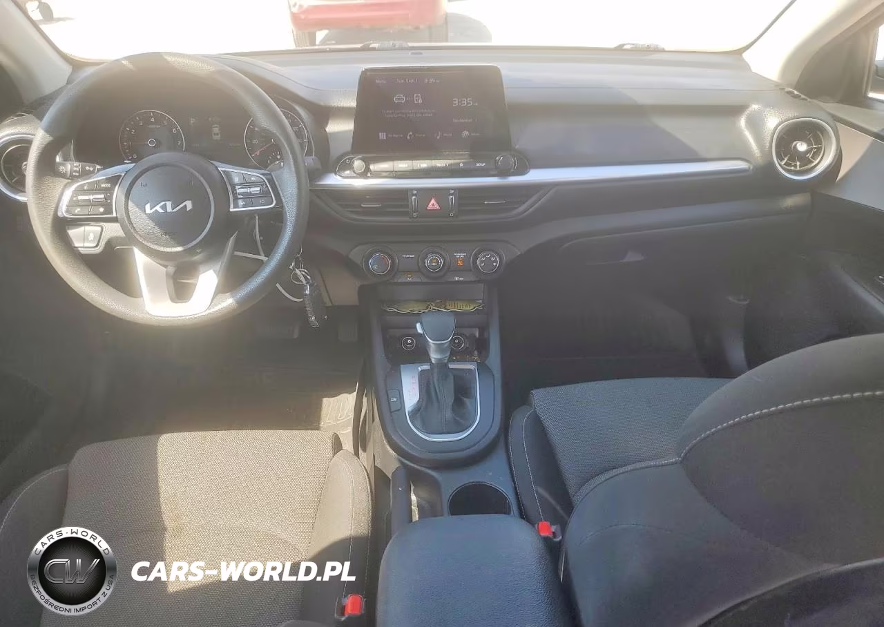 2023 Kia Forte Lxs VIN:3KPF24AD9PE652646 - 8