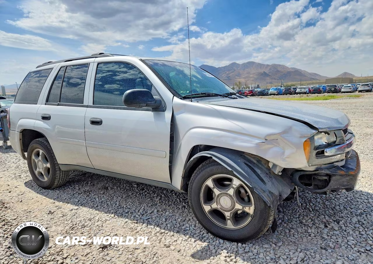 2008 Chevrolet Trailblazer Ls VIN:1GNDT13S582195483 - 4