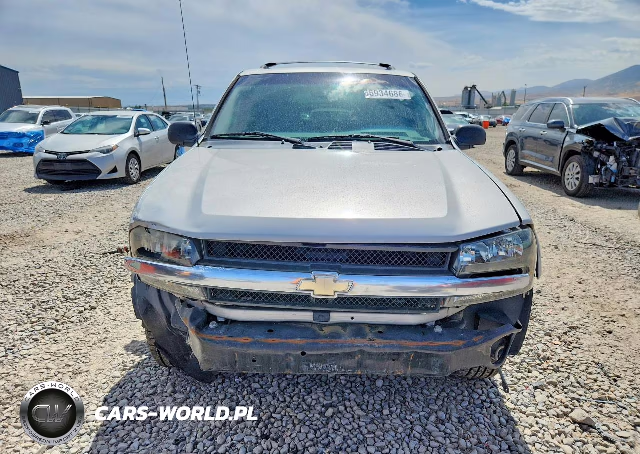 2008 Chevrolet Trailblazer Ls VIN:1GNDT13S582195483 - 5