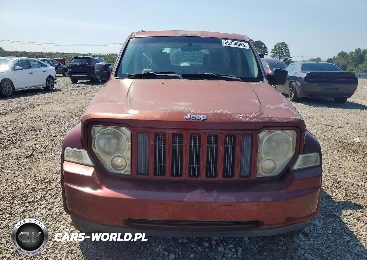 2008 Jeep Liberty Sport VIN:1J8GP28K78W144688 - 5