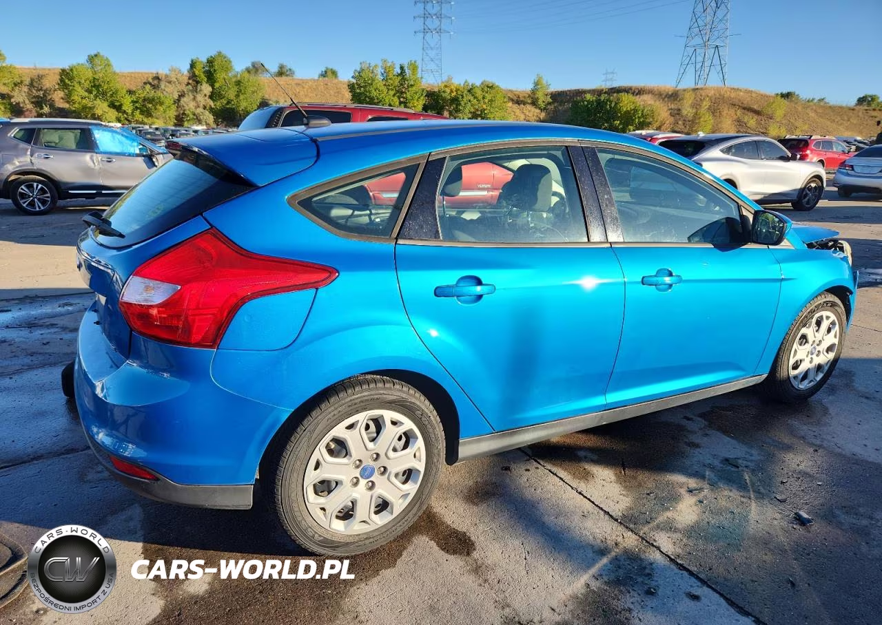 2012 Ford Focus Se VIN:1FAHP3K27CL166765 - 3