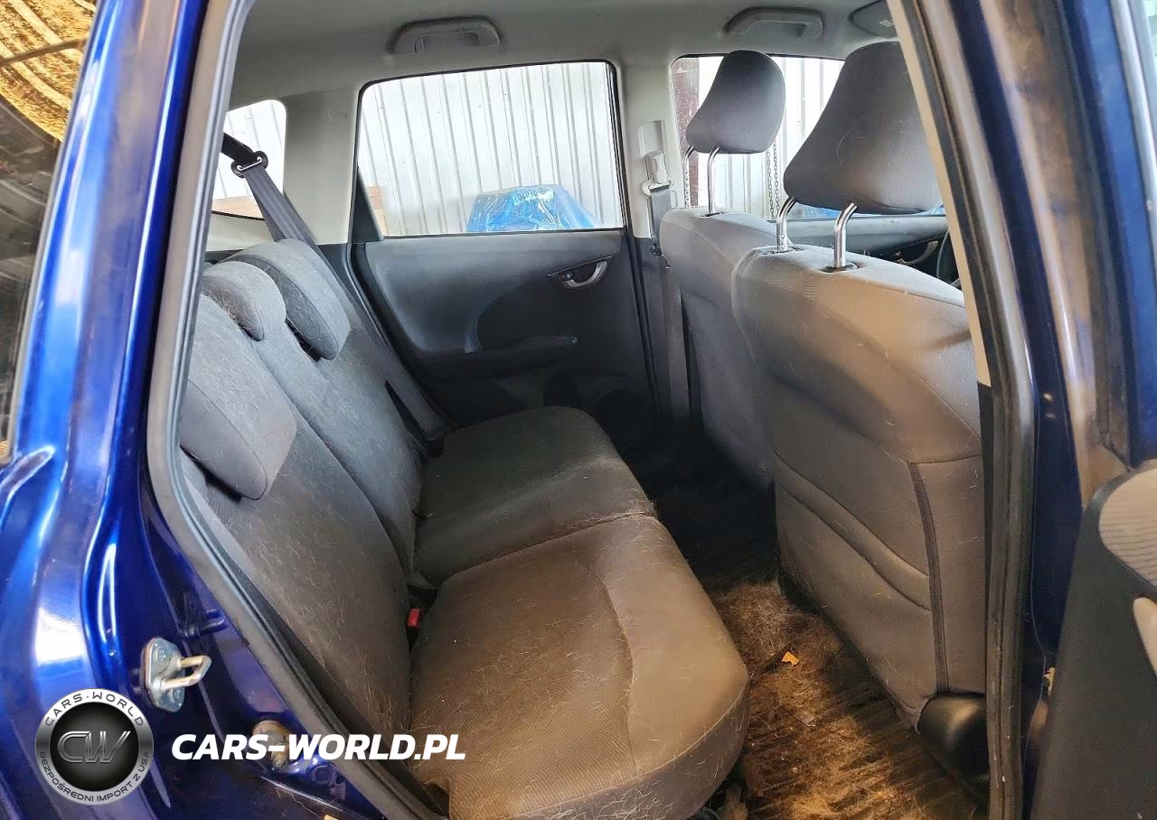 2012 Honda Fit VIN:JHMGE8G33CC024664 - 10
