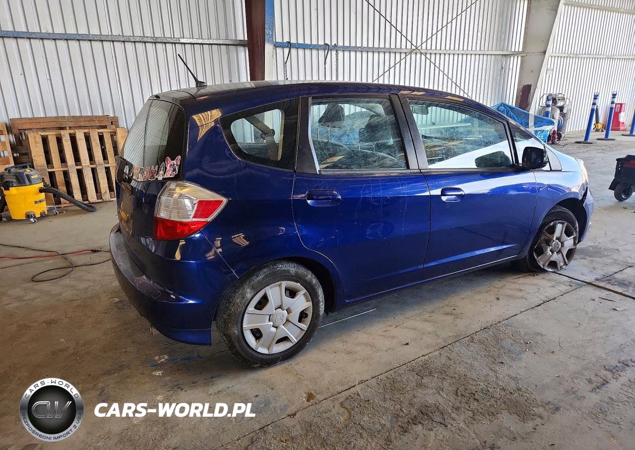 2012 Honda Fit VIN:JHMGE8G33CC024664 - 3