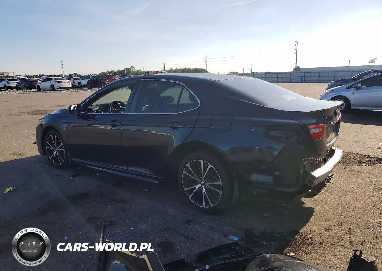 2018 Toyota Camry Se VIN:4T1B11HK1JU583587 - 2
