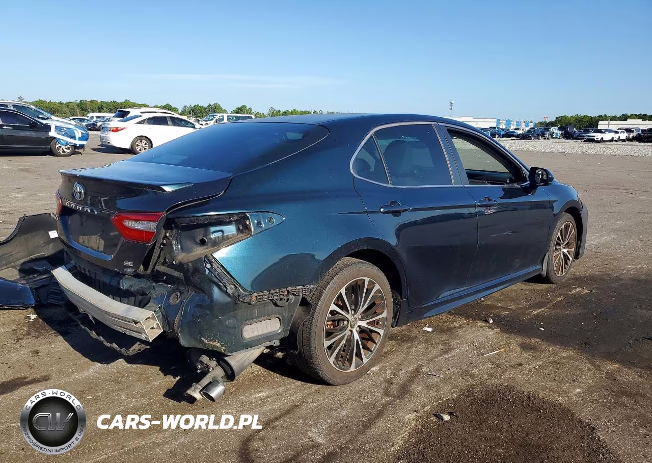 2018 Toyota Camry Se VIN:4T1B11HK1JU583587 - 3