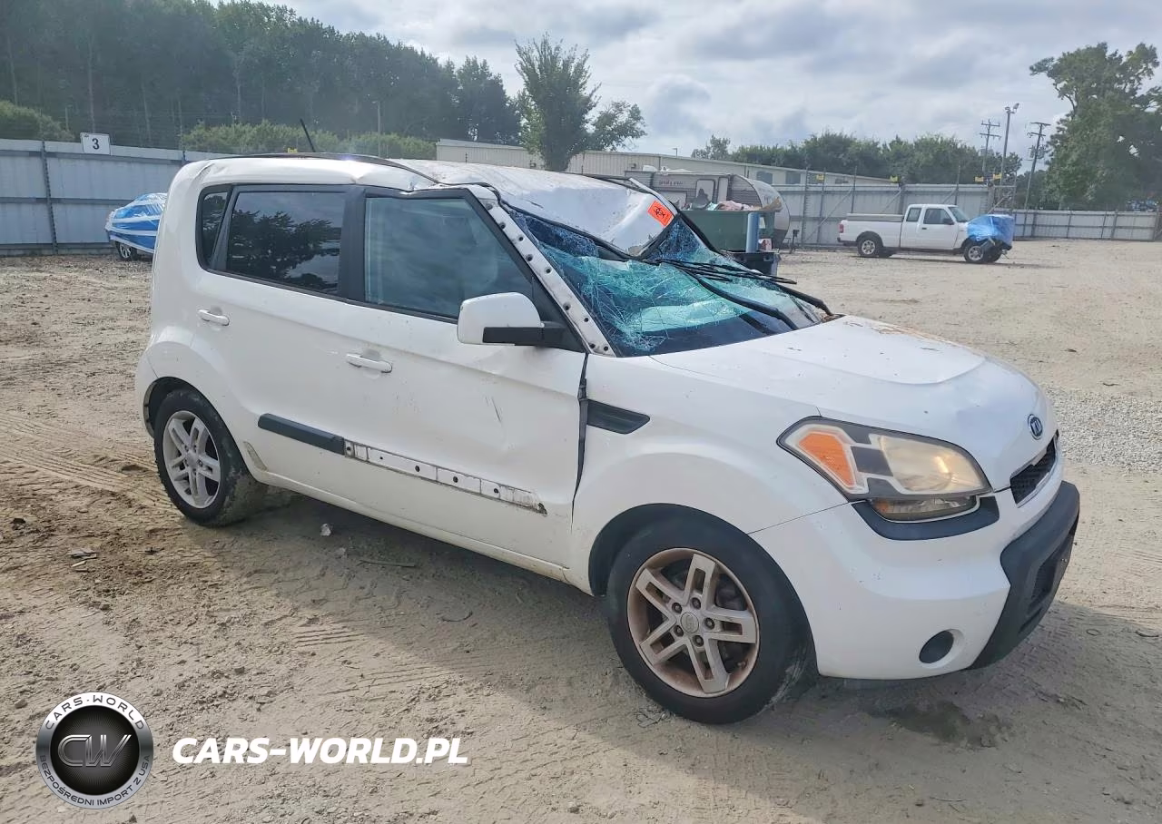 2011 Kia Soul + VIN:KNDJT2A29B7282172 - 4