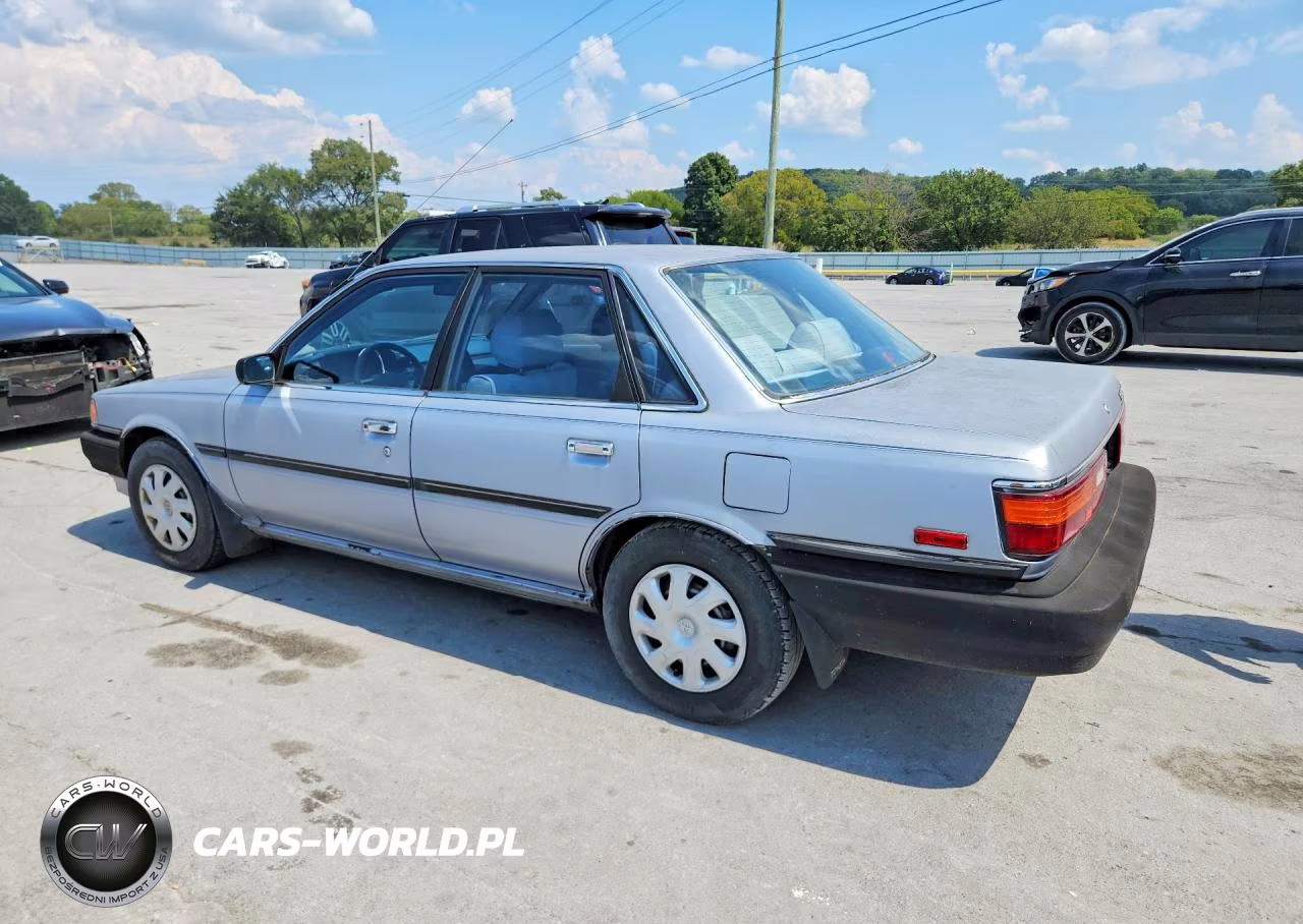 1989 Toyota Camry Deluxe VIN:JT2SV21E3K3339734 - 2