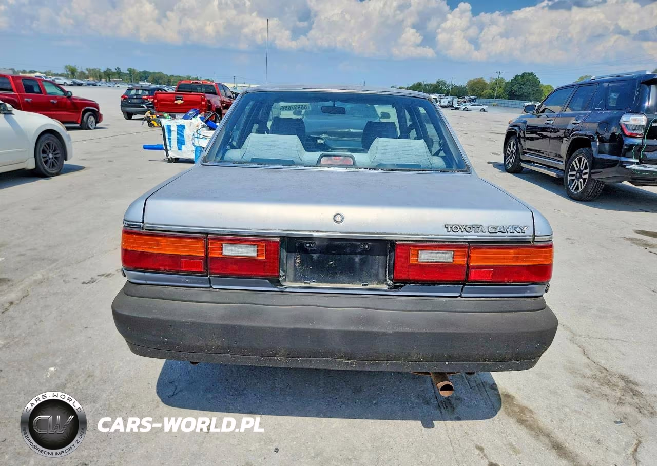 1989 Toyota Camry Deluxe VIN:JT2SV21E3K3339734 - 6