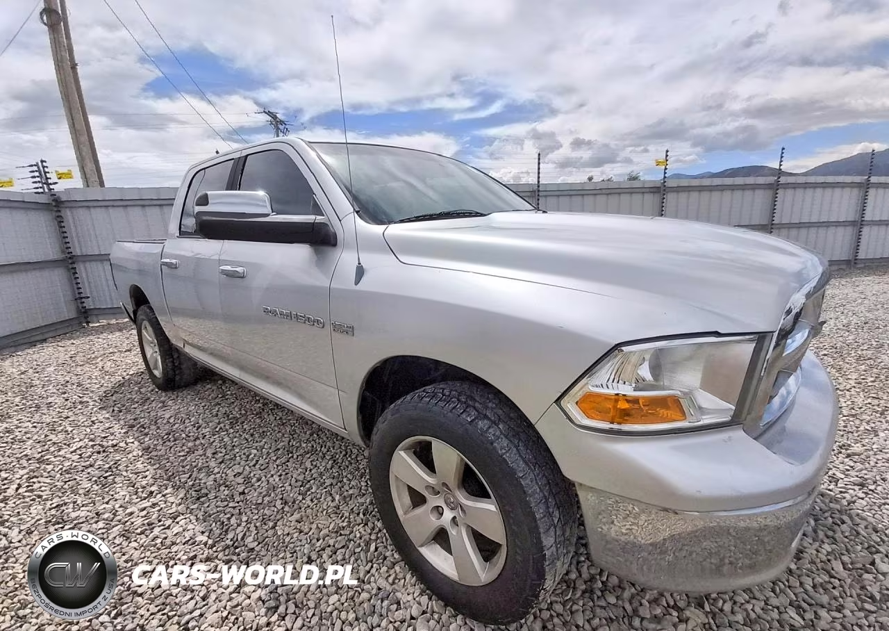 2011 Dodge Ram 1500 VIN:1D7RV1CT5BS639329 - 4