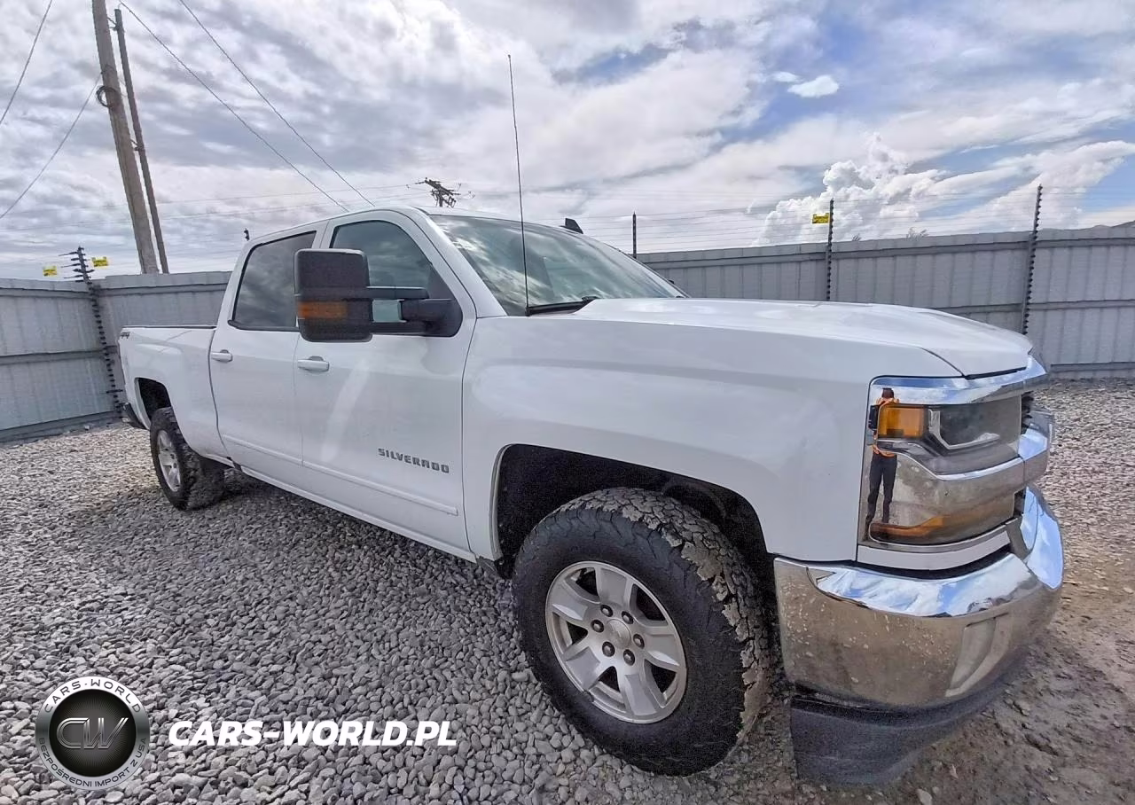 2018 Chevrolet Silverado K1500 Lt VIN:1GCUKREC2JF248638 - 4