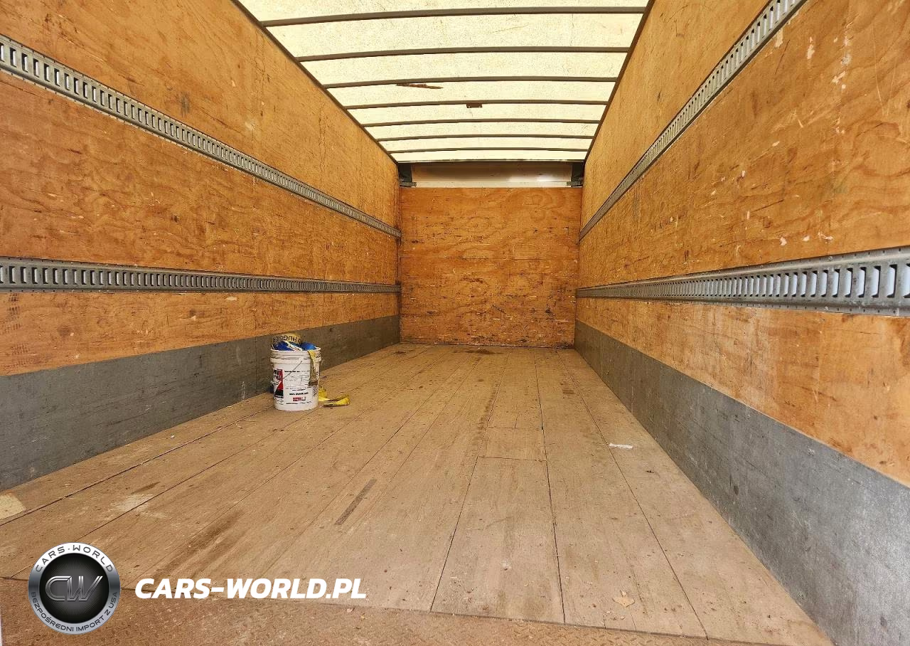 2017 Ford F650 Super Duty Box Truck VIN:1FDNF6AY8HDB09589 - 10