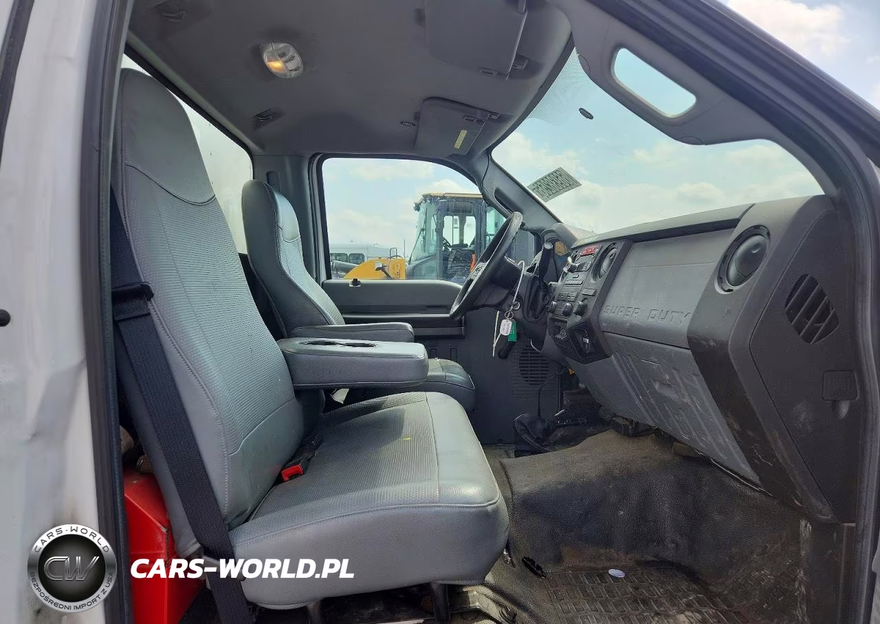 2017 Ford F650 Super Duty Box Truck VIN:1FDNF6AY8HDB09589 - 11