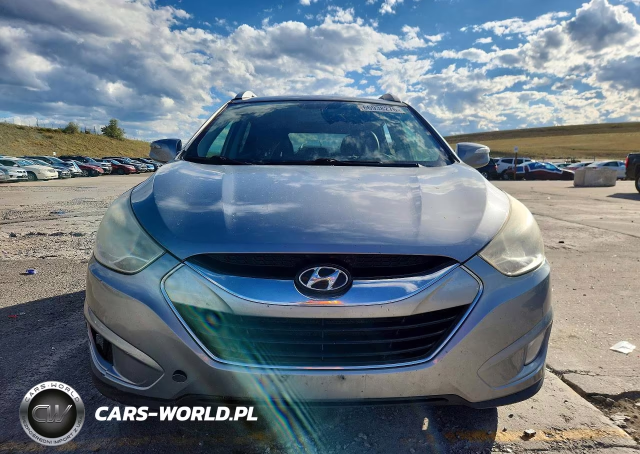 2011 Hyundai Tucson VIN:KM8JU3AC5BU203072 - 5