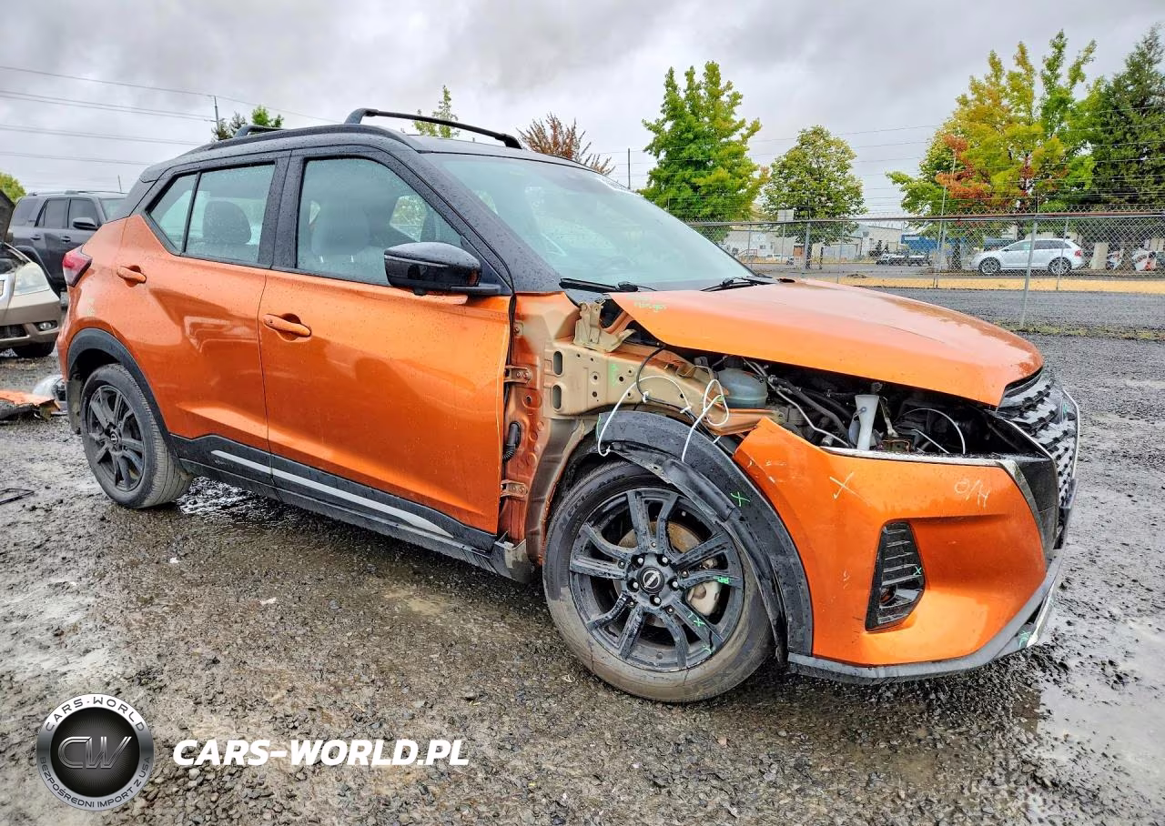 2023 Nissan Kicks Sr VIN:3N1CP5DV0PL555476 - 4