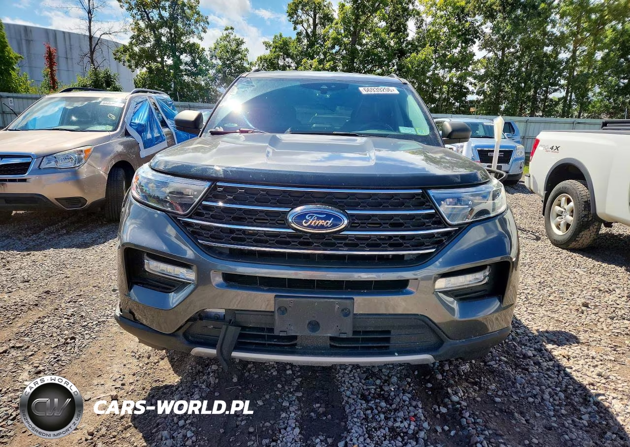 2020 Ford Explorer Xlt VIN:1FMSK8DH0LGC55823 - 5