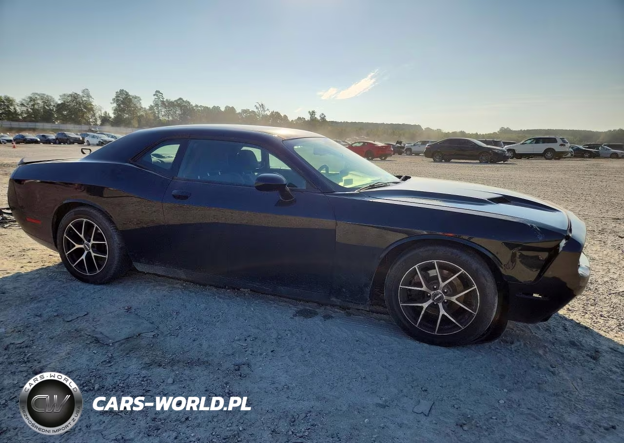 2015 Dodge Challenger Sxt VIN:2C3CDZAG0FH868946 - 4