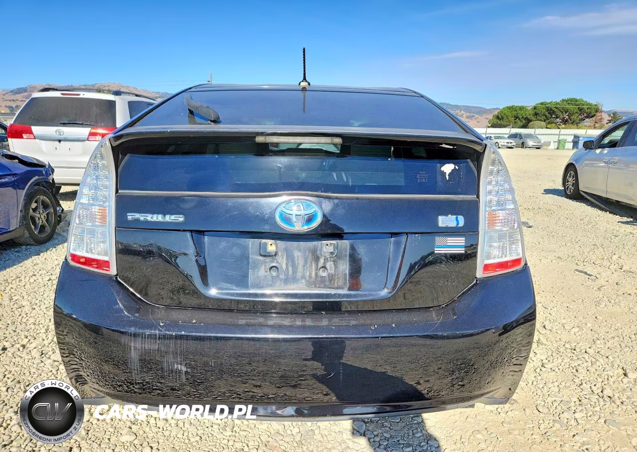 2011 Toyota Prius Two VIN:JTDKN3DU1B0284119 - 6