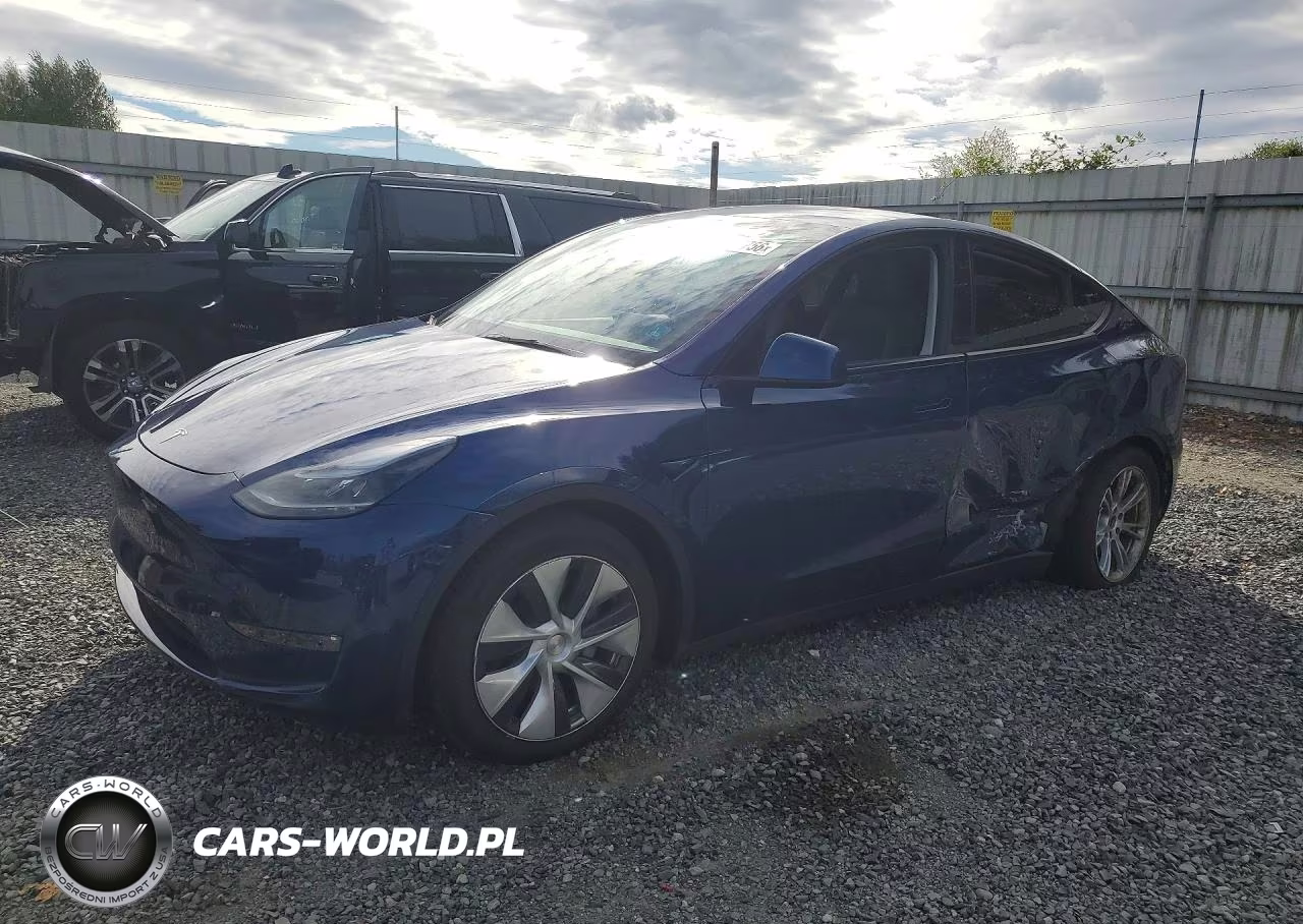 2024 Tesla Model Y – zdjęcie 1 z 13