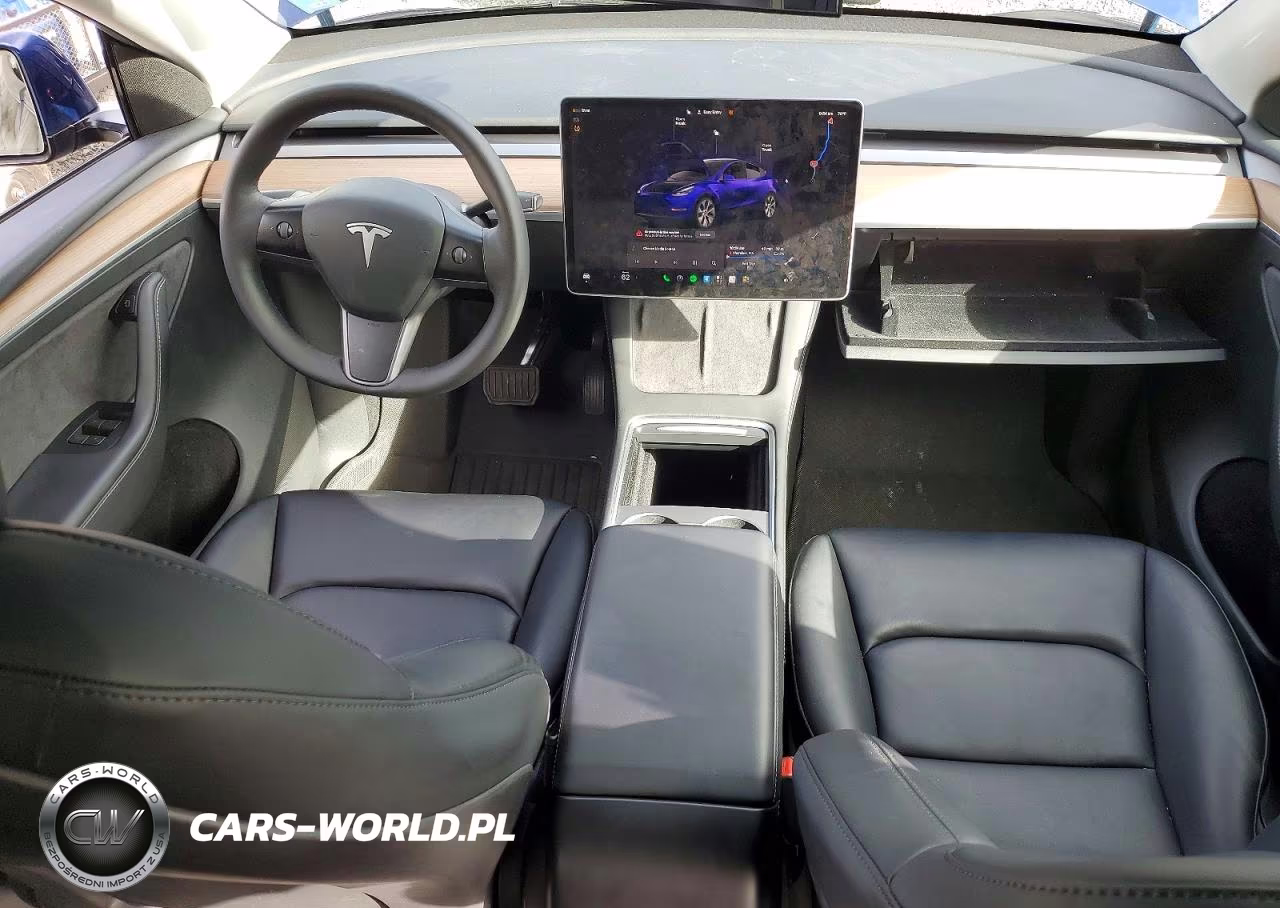2024 Tesla Model Y VIN:7SAYGAEEXRF982226 - 8