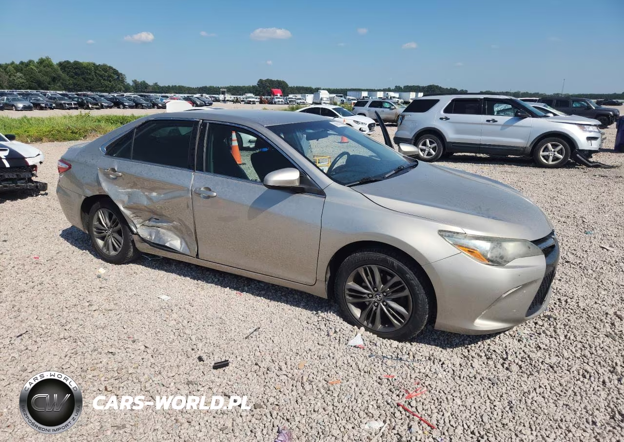 2015 Toyota Camry Se VIN:4T1BF1FK6FU976870 - 4