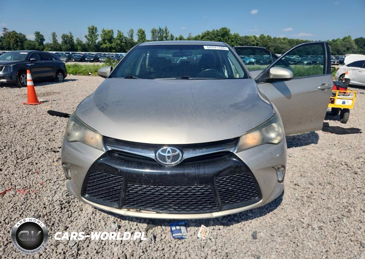 2015 Toyota Camry Se VIN:4T1BF1FK6FU976870 - 5