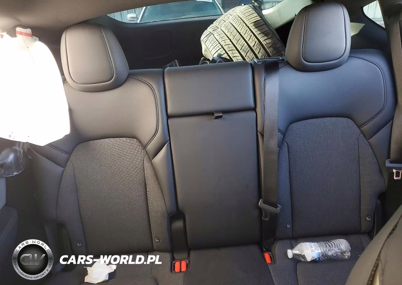 2026 Tesla Model Y VIN:7SAYGDEE1TA719001 - 10