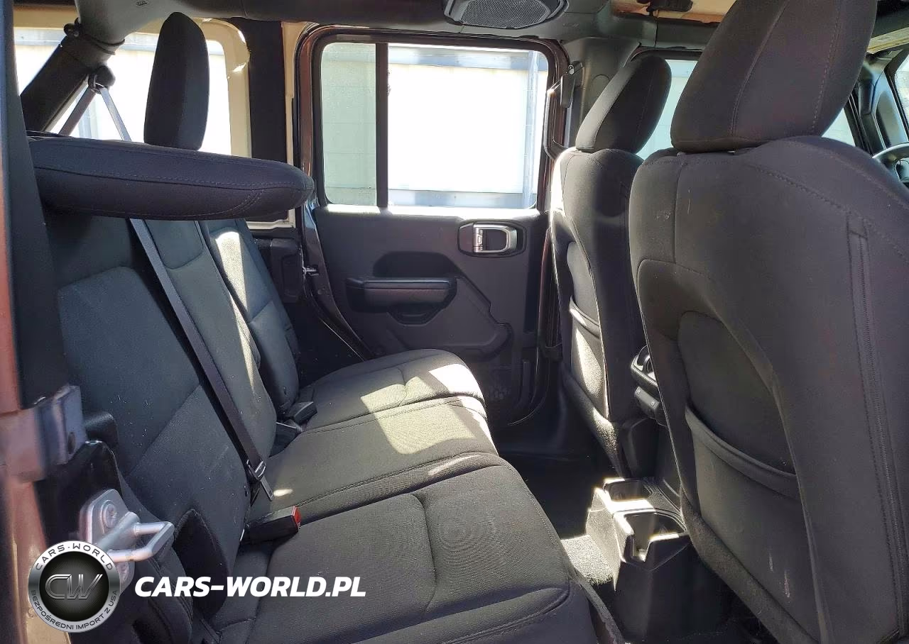 2018 Jeep Wrangler Unlimited Sport VIN:1C4HJXDG3JW133950 - 11