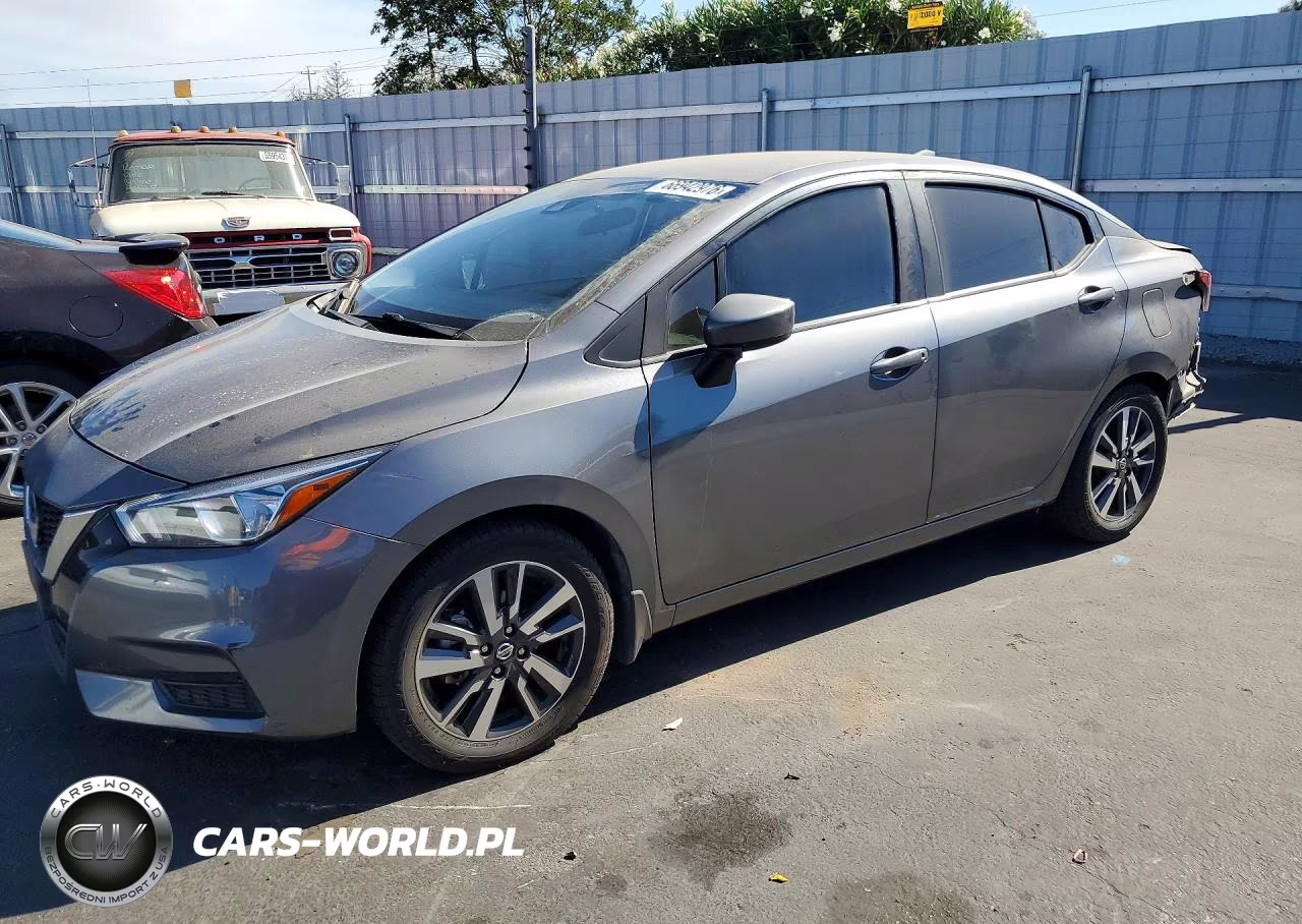 2022 Nissan Versa Sv