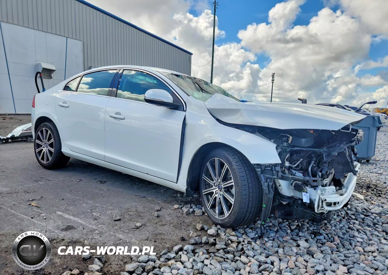 2018 Volvo S60 Premier VIN:LYV402HK4JB172006 - 4
