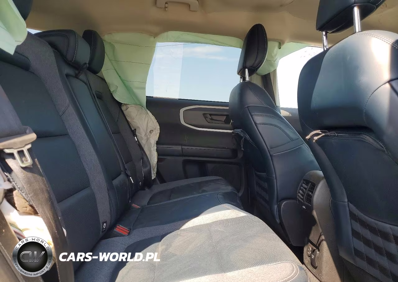 2021 Ford Bronco Sport Outer Banks VIN:3FMCR9C67MRB12710 - 11