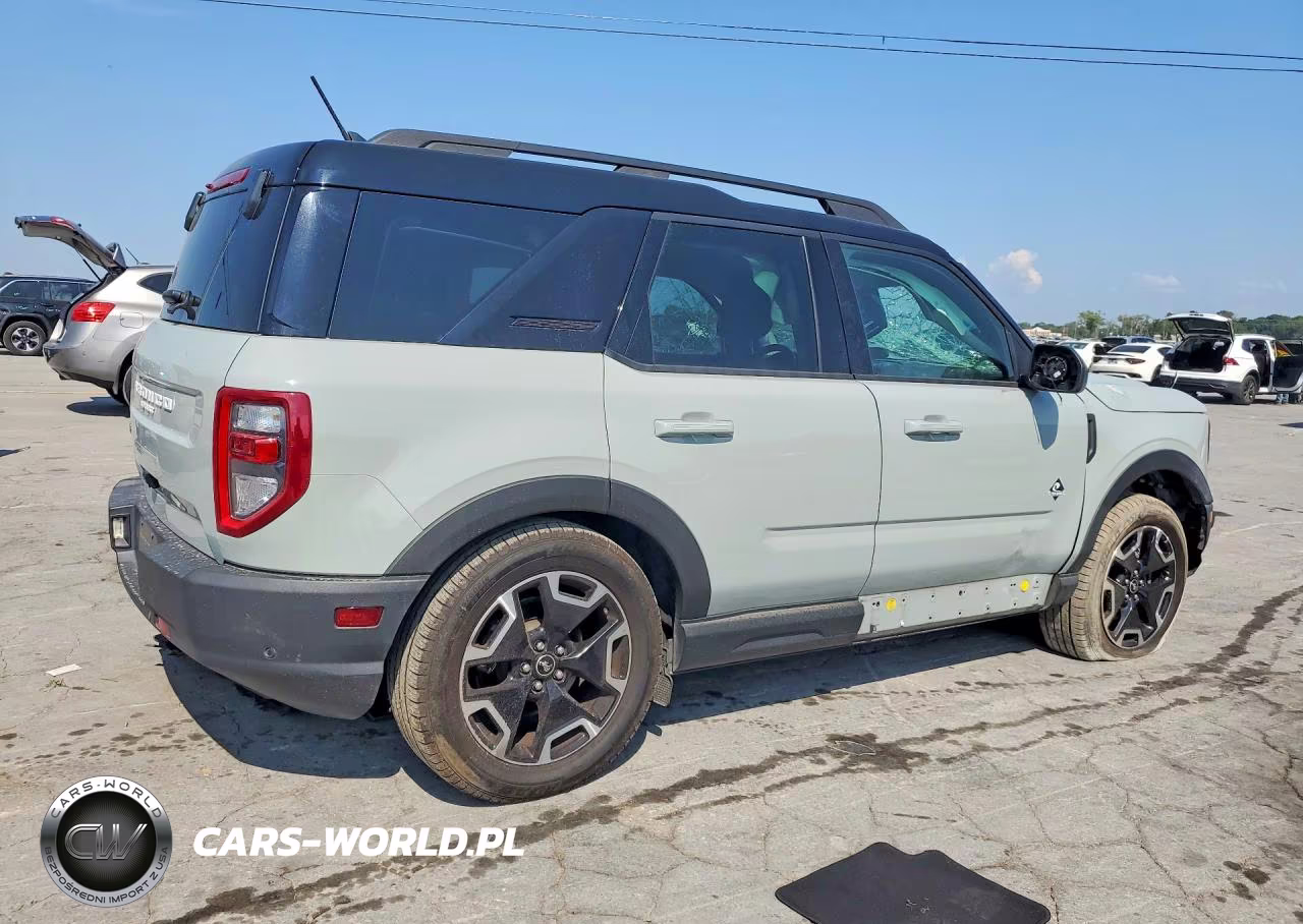 2021 Ford Bronco Sport Outer Banks VIN:3FMCR9C67MRB12710 - 3