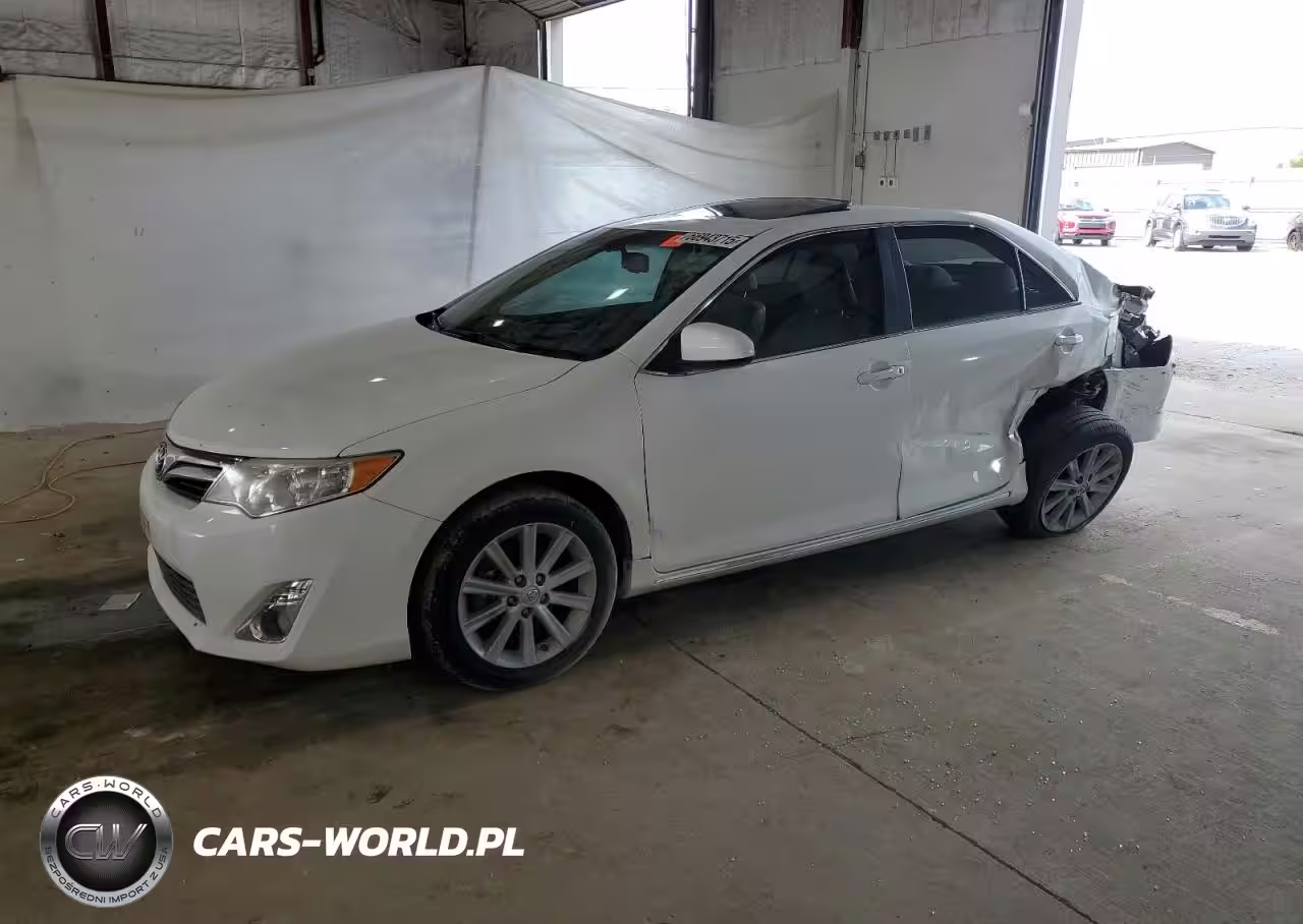 2014 Toyota Camry Hybrid
