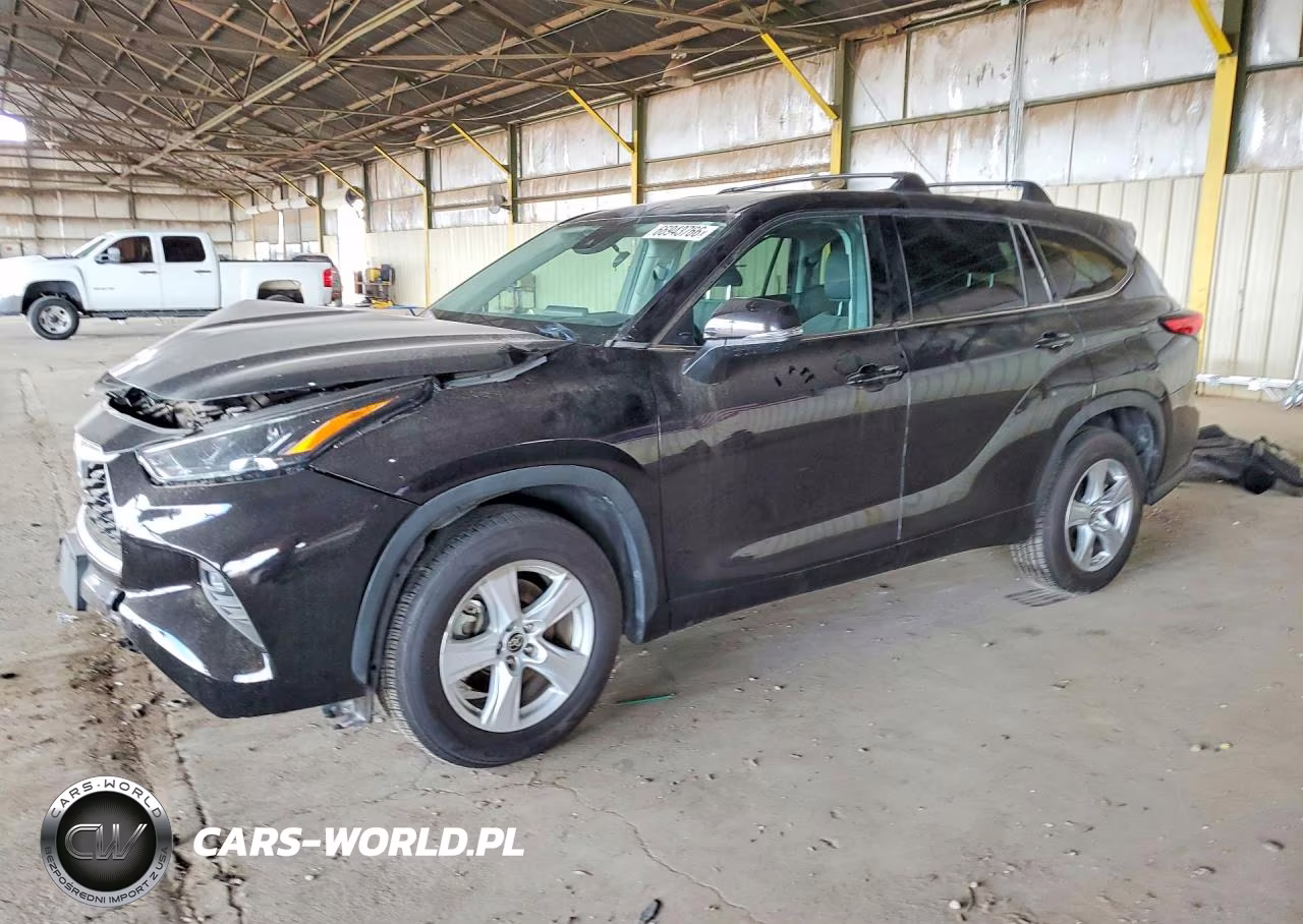2022 Toyota Highlander Le