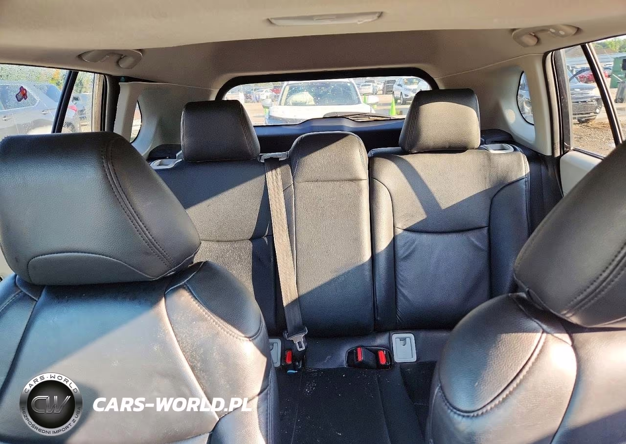 2024 Toyota Corolla Cross Le VIN:7MUBAAAG8RV075519 - 10