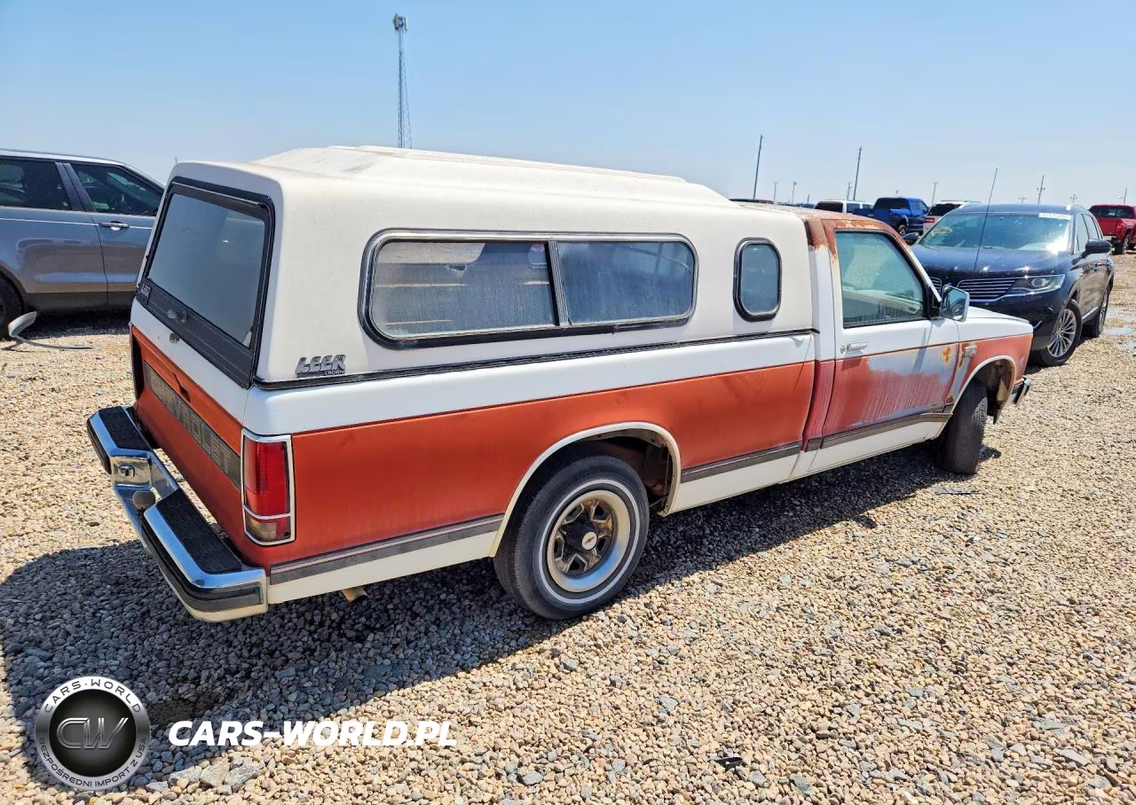 1988 Chevrolet S Truck S10 VIN:1GCCS14ZXJ8235191 - 3