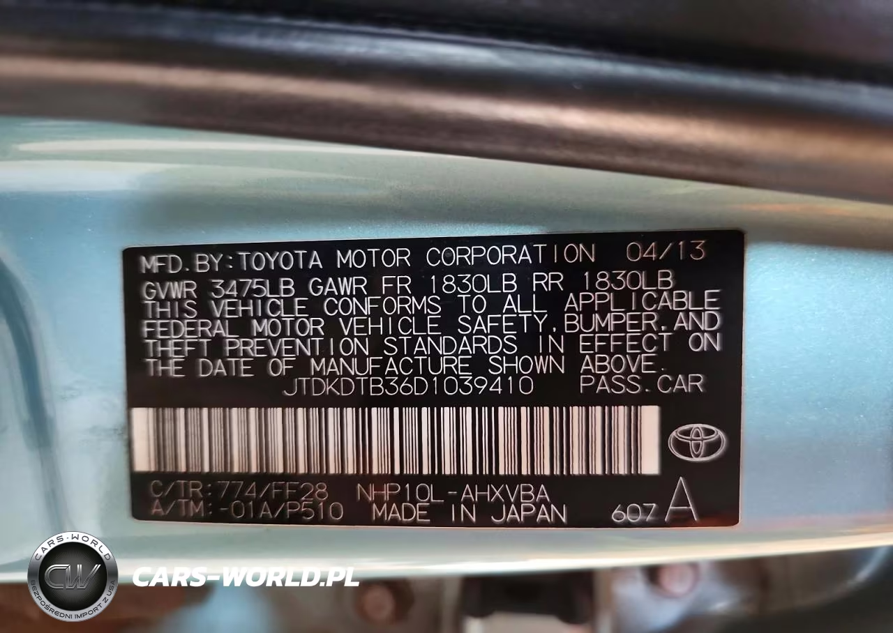 2013 Toyota Prius C VIN:JTDKDTB36D1039410 - 12