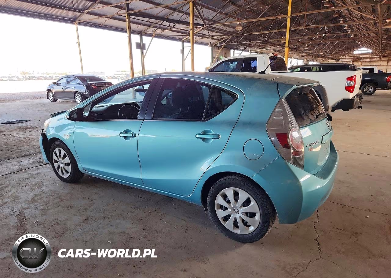 2013 Toyota Prius C VIN:JTDKDTB36D1039410 - 2