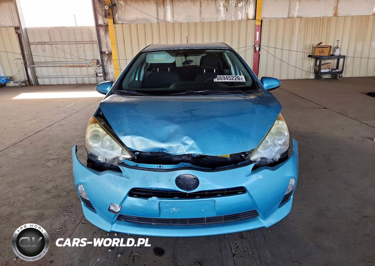 2013 Toyota Prius C VIN:JTDKDTB36D1039410 - 5