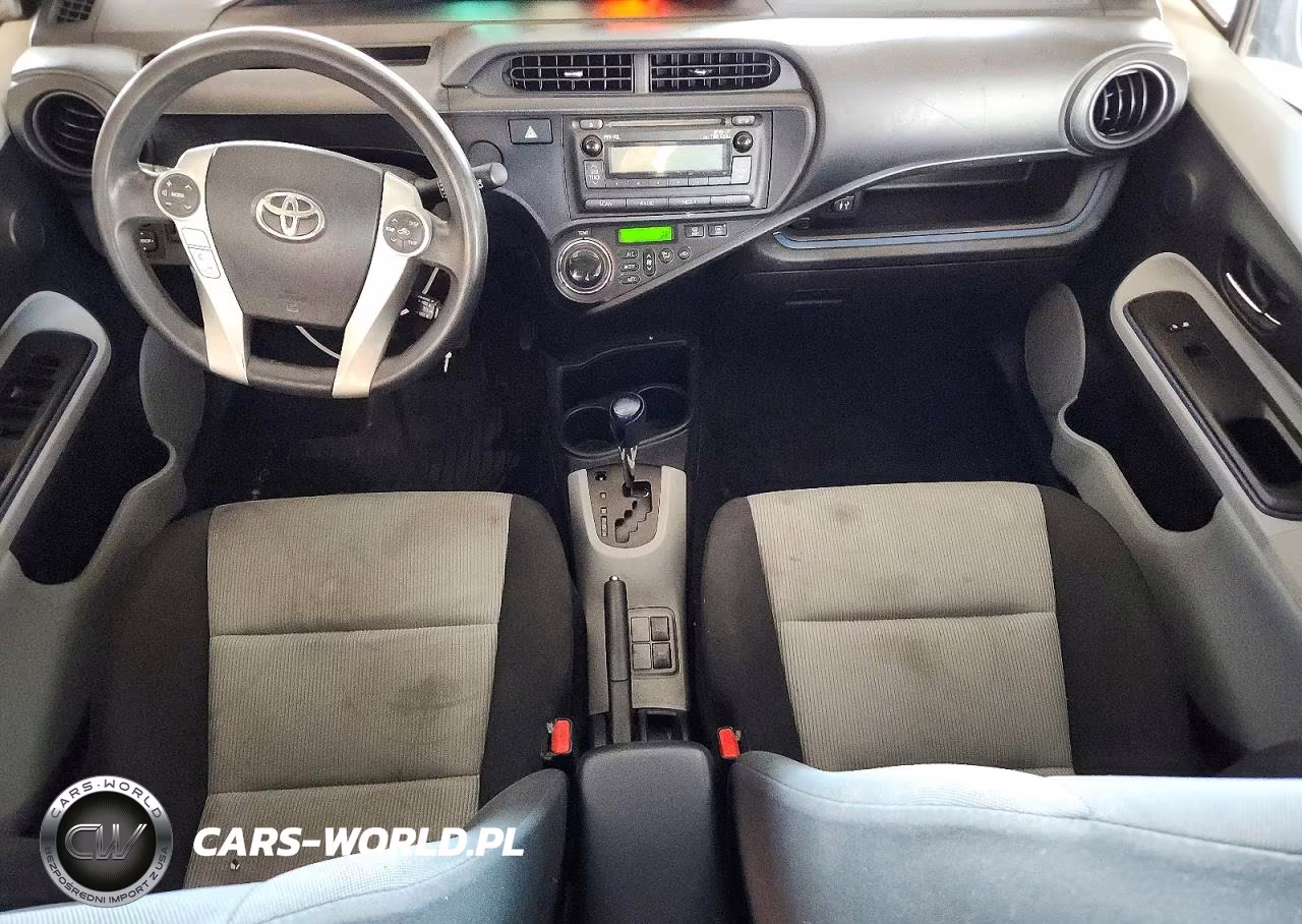 2013 Toyota Prius C VIN:JTDKDTB36D1039410 - 8