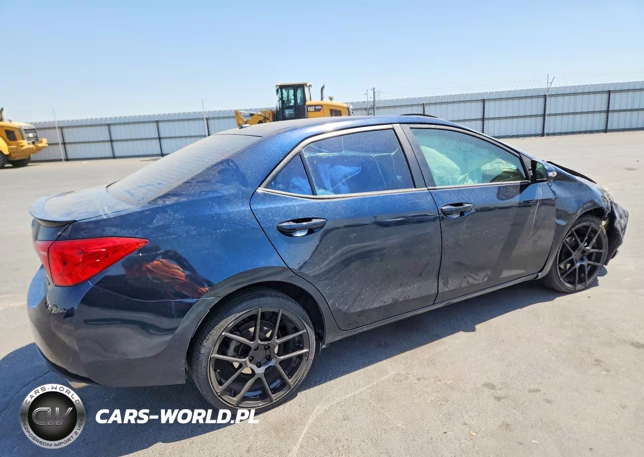 2018 Toyota Corolla Xse VIN:2T1BURHE9JC024192 - 3