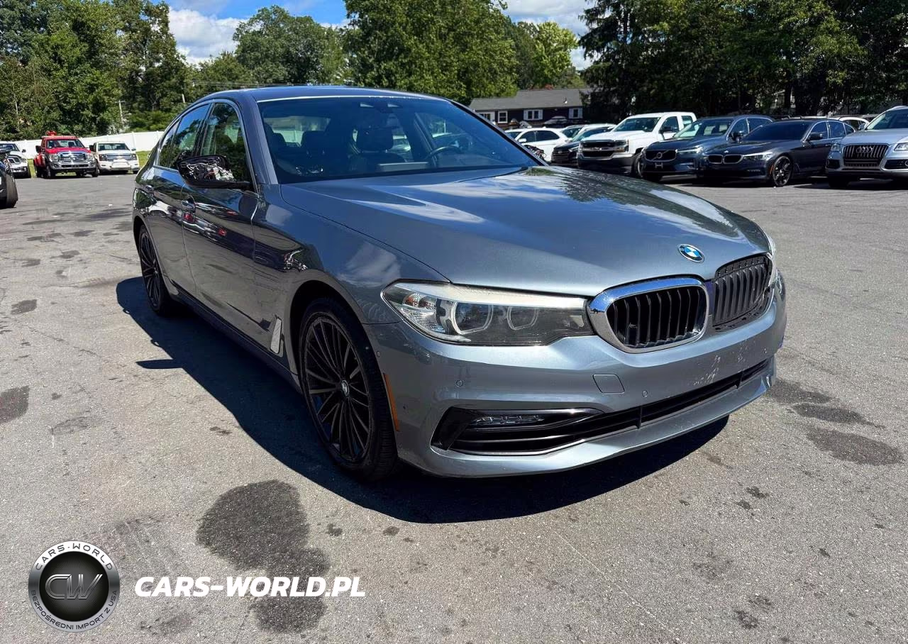 2018 BMW 530 Xi VIN:WBAJA7C59JWA74016 - 4