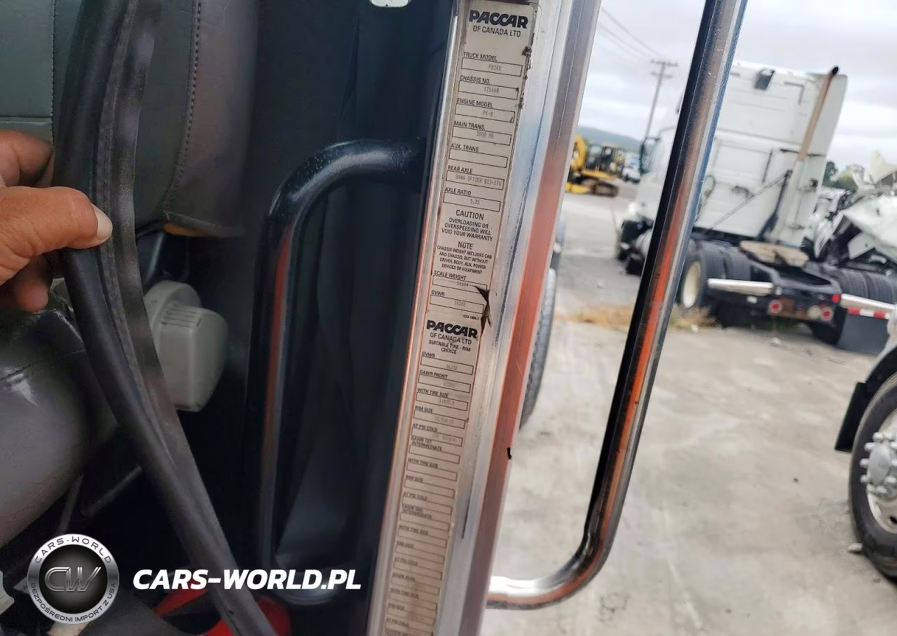 2011 Peterbilt 348 VIN:2NP3HN8XXBM121668 - 12
