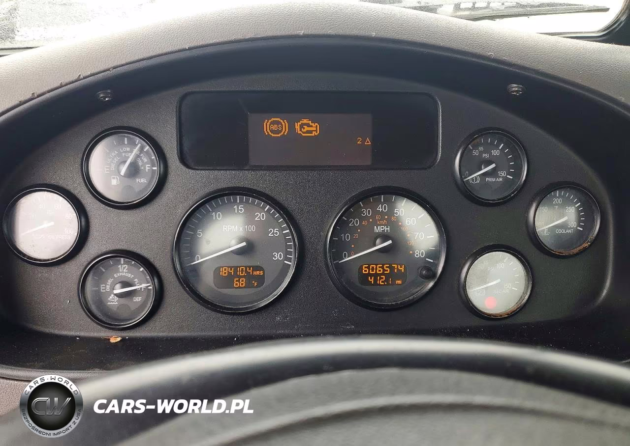 2011 Peterbilt 348 VIN:2NP3HN8XXBM121668 - 9