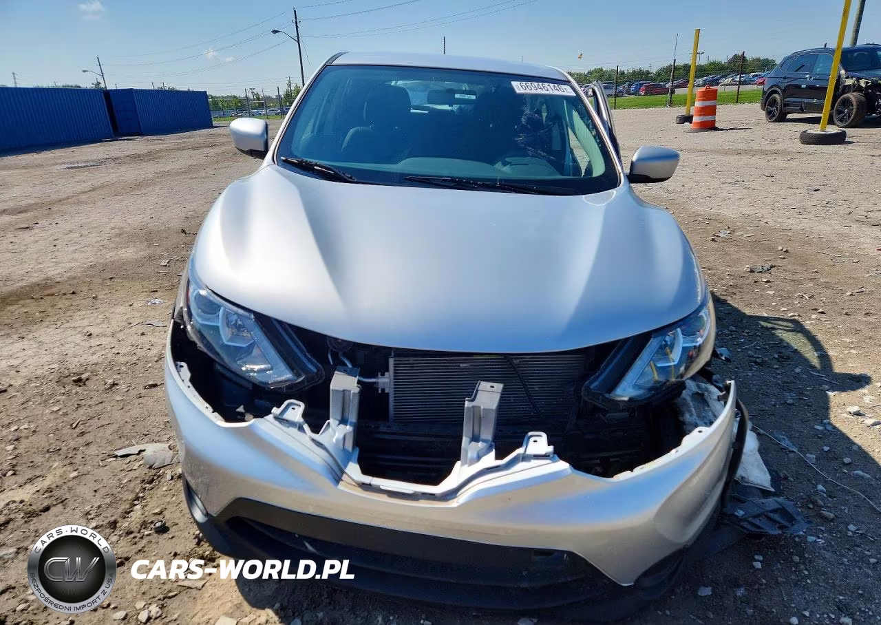 2017 Nissan Rogue Sport S VIN:JN1BJ1CR0HW132385 - 5