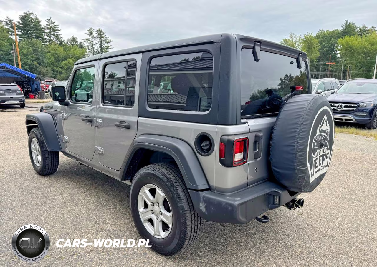 2018 Jeep Wrangler Unlimited Sport S 4X4 VIN:1C4HJXDG1JW272717 - 3
